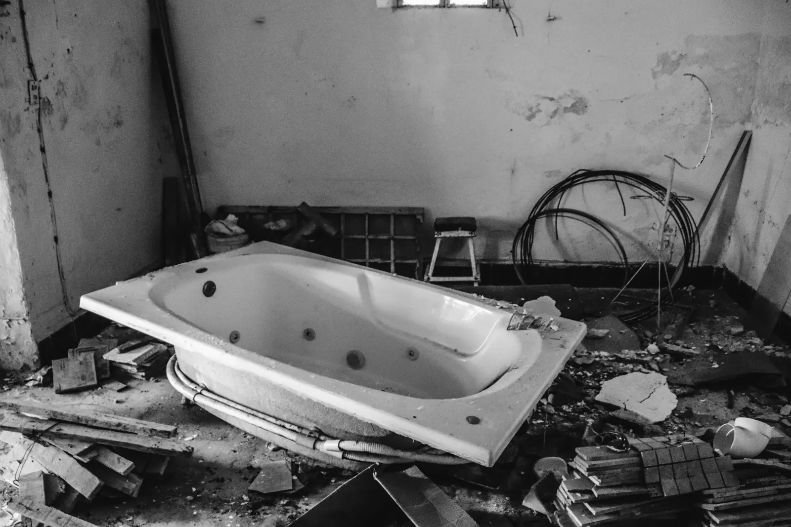 Rip-out services service image