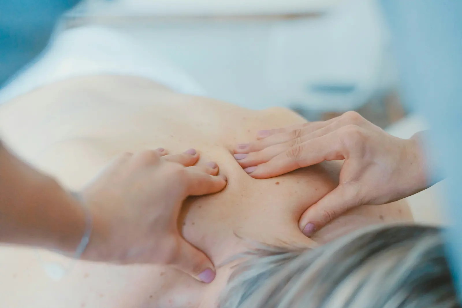 Deep tissue massage service image