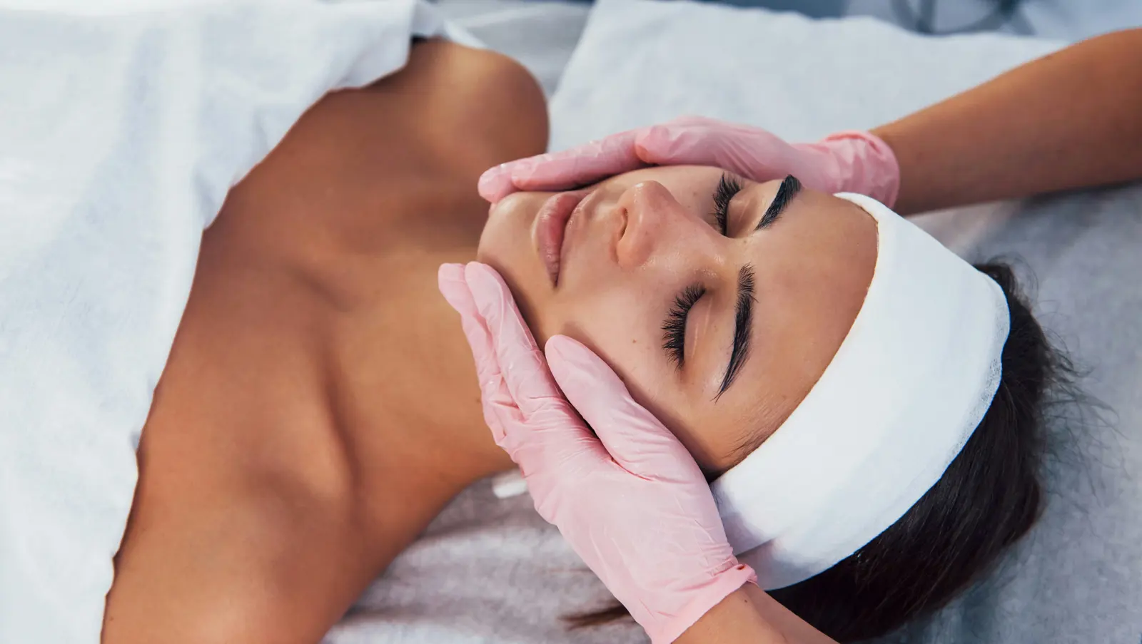 Facials service image