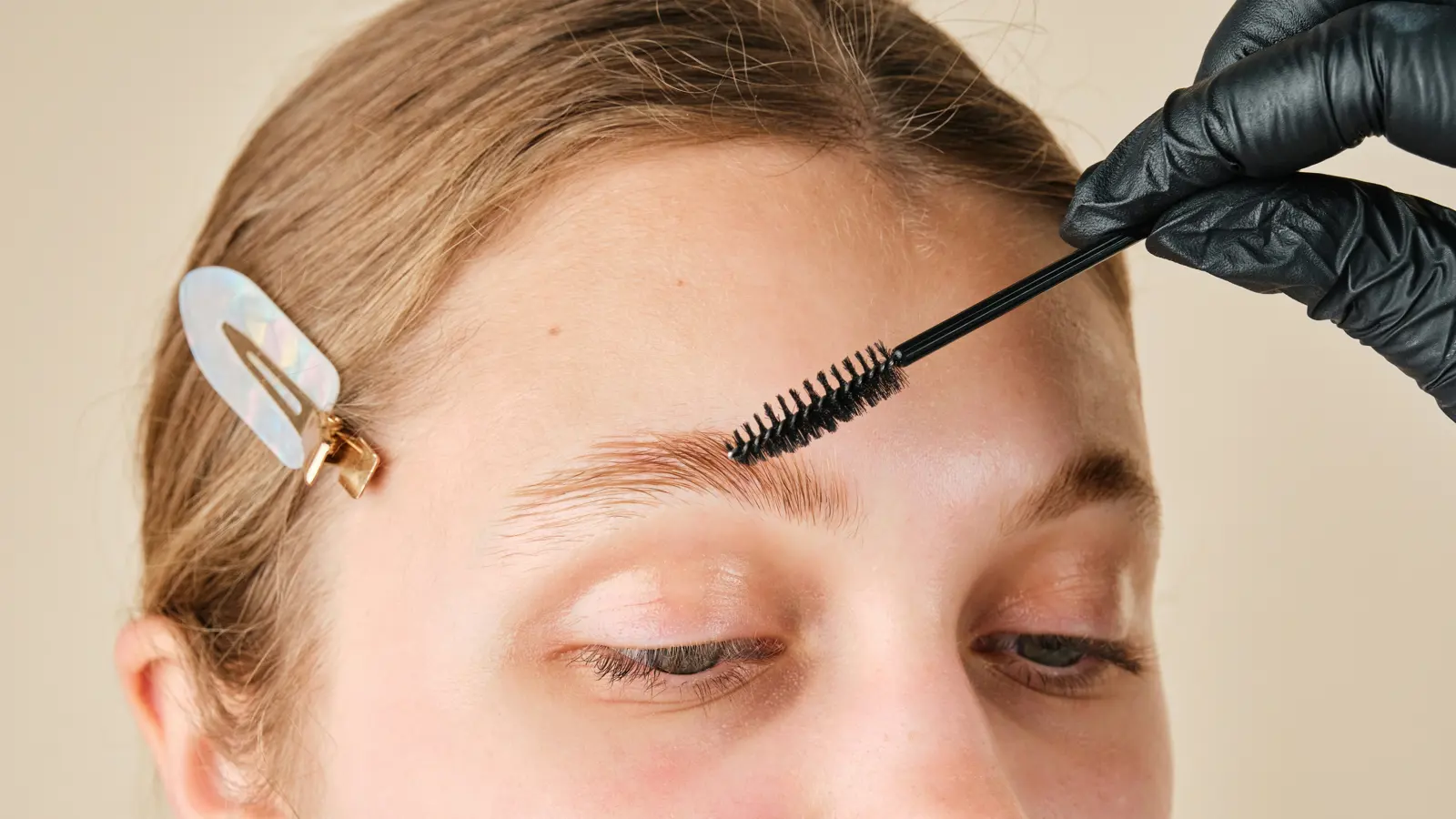 Brow lamination service image