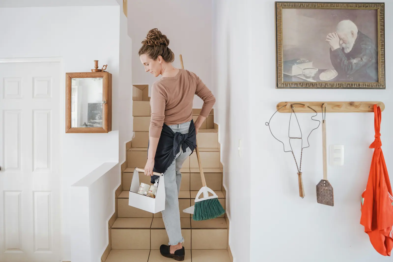 End of tenancy cleaning service image