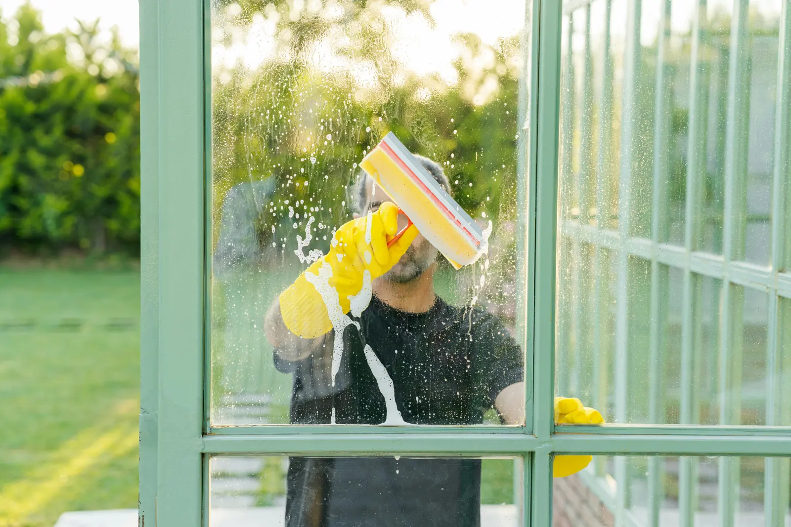 Exterior window cleaning service image