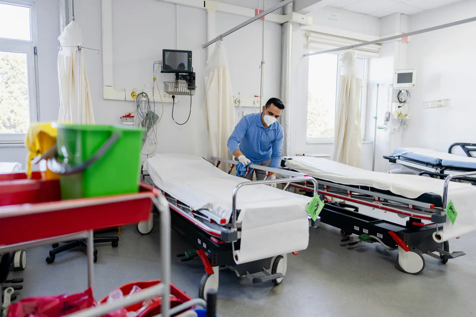 Medical facility cleaning service image