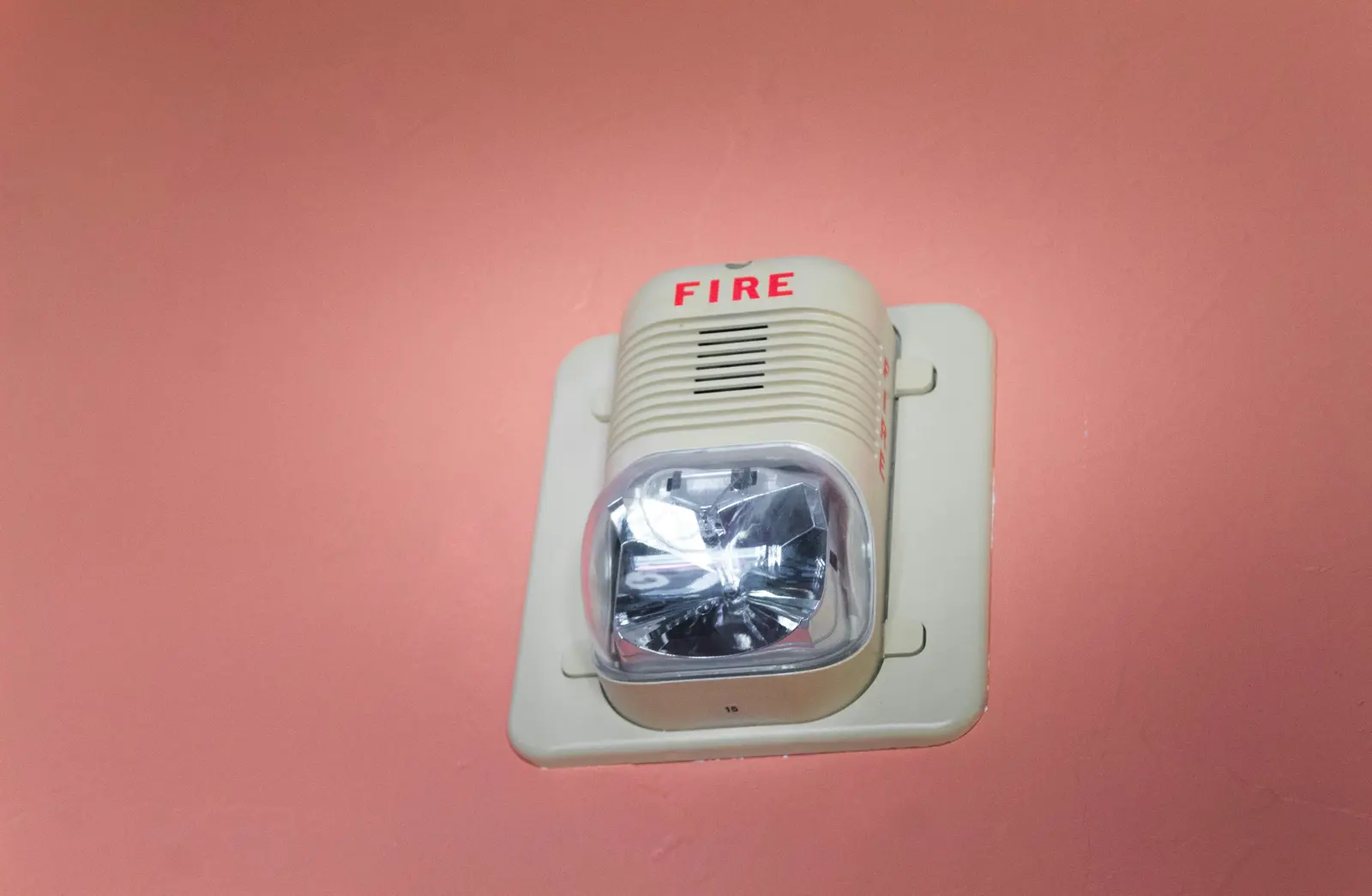 Smoke alarm fitting service image
