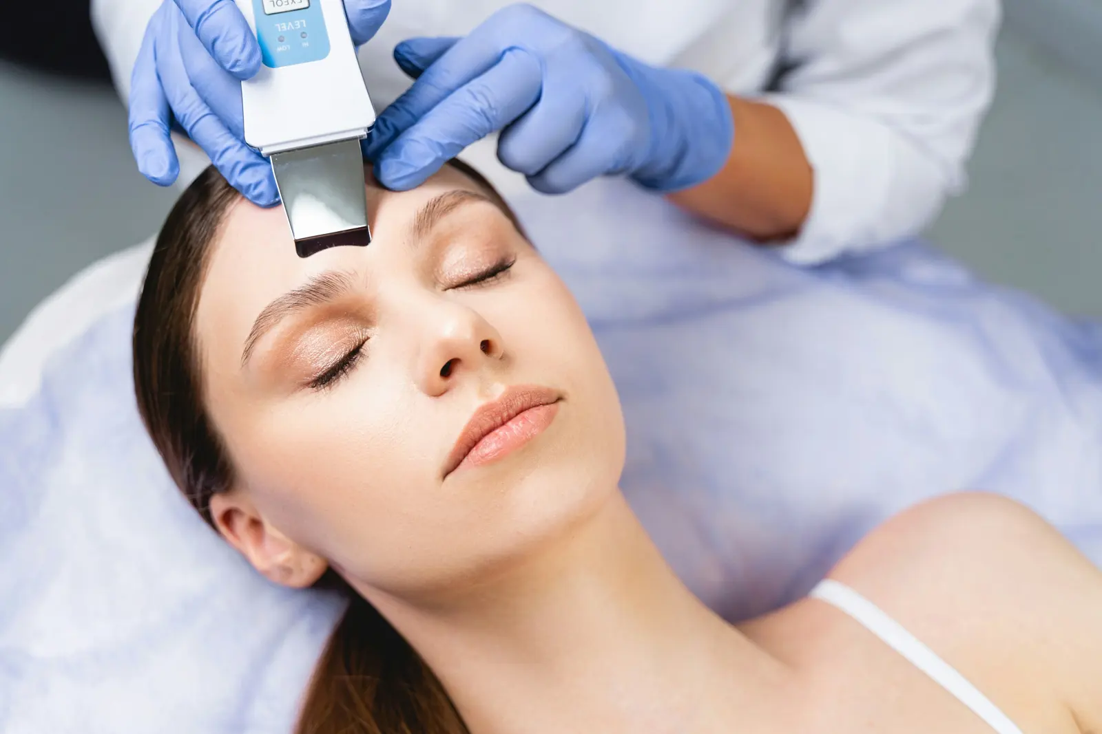 Dermaplaning service image