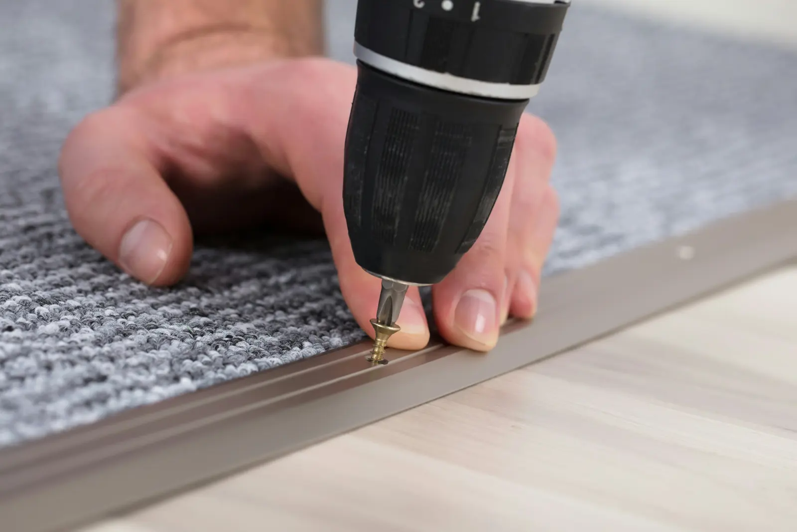 Threshold strip fitting service image
