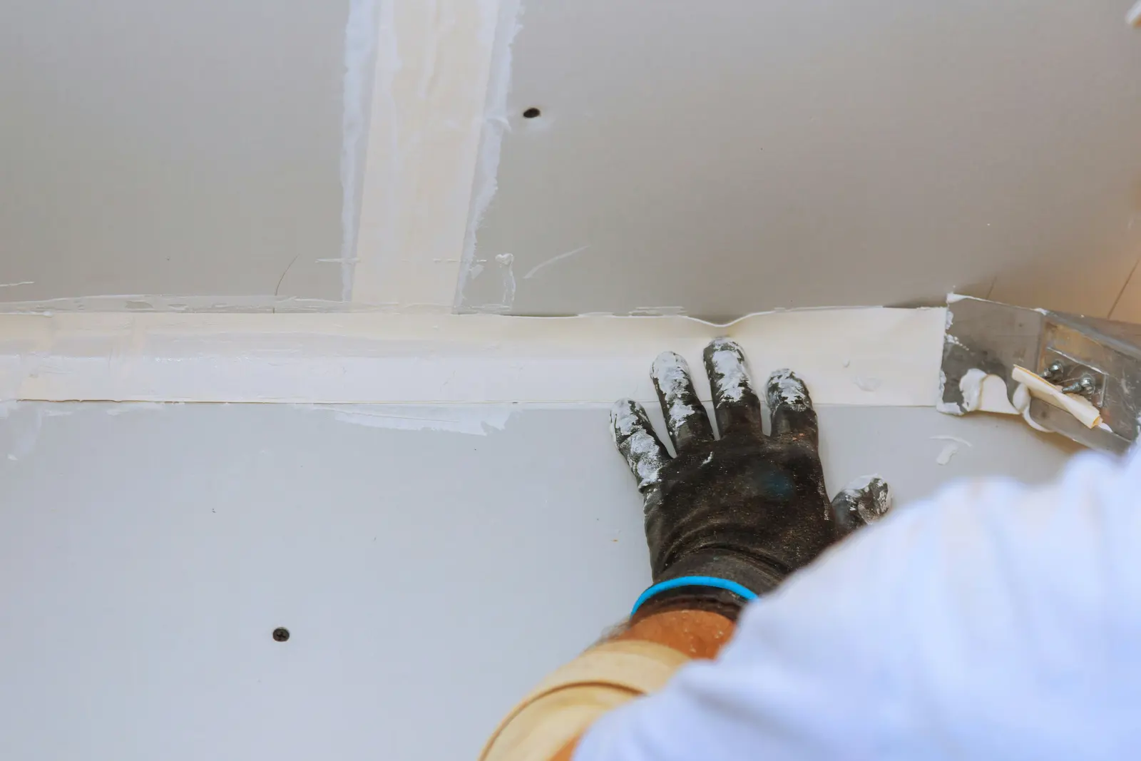 Drylining service image