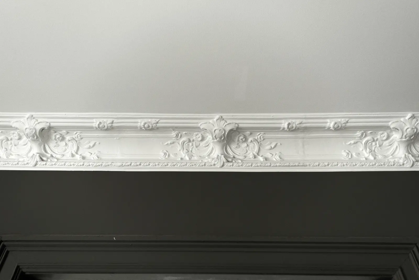 Cornice and pelmet installation service image