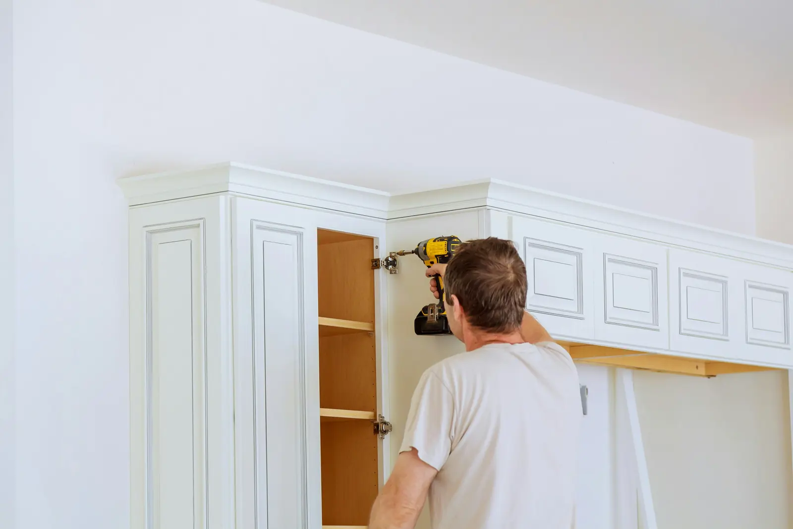 Door and drawer fitting service image