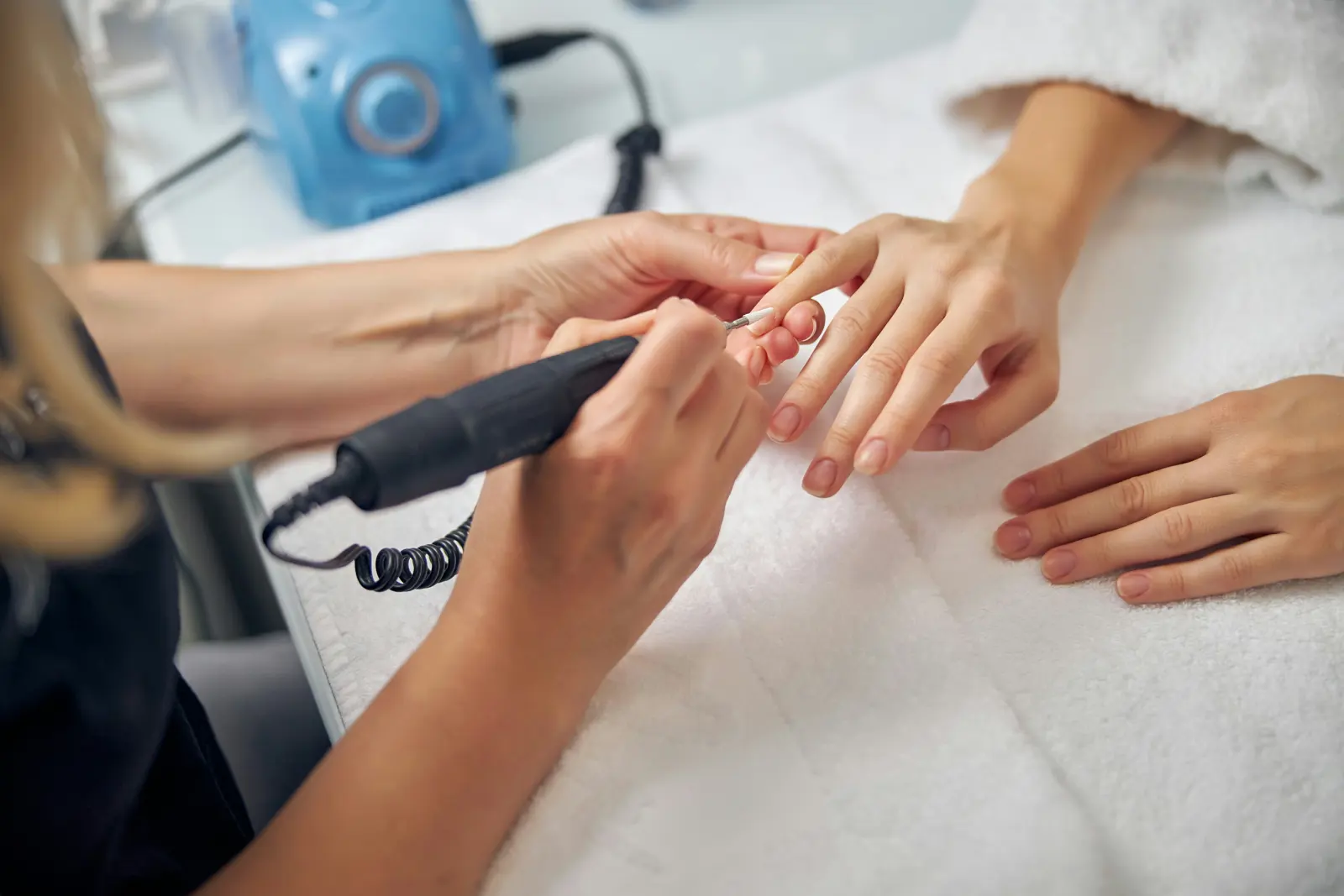 Classic Manicures service image