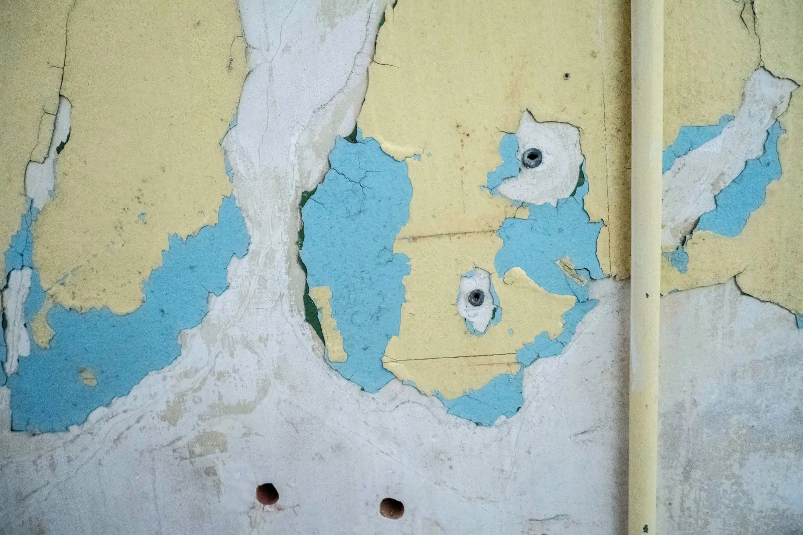 Wallpaper stripping service image