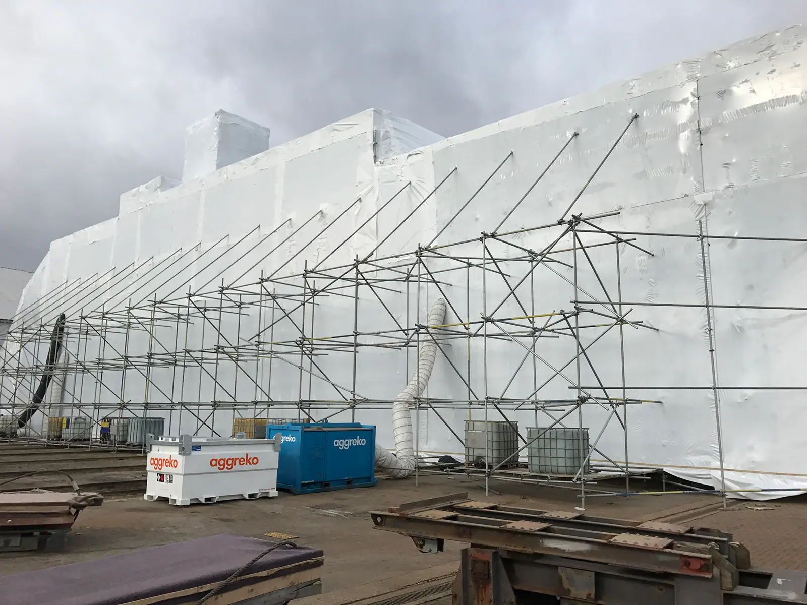 Shrink-wrap encapsulation service image